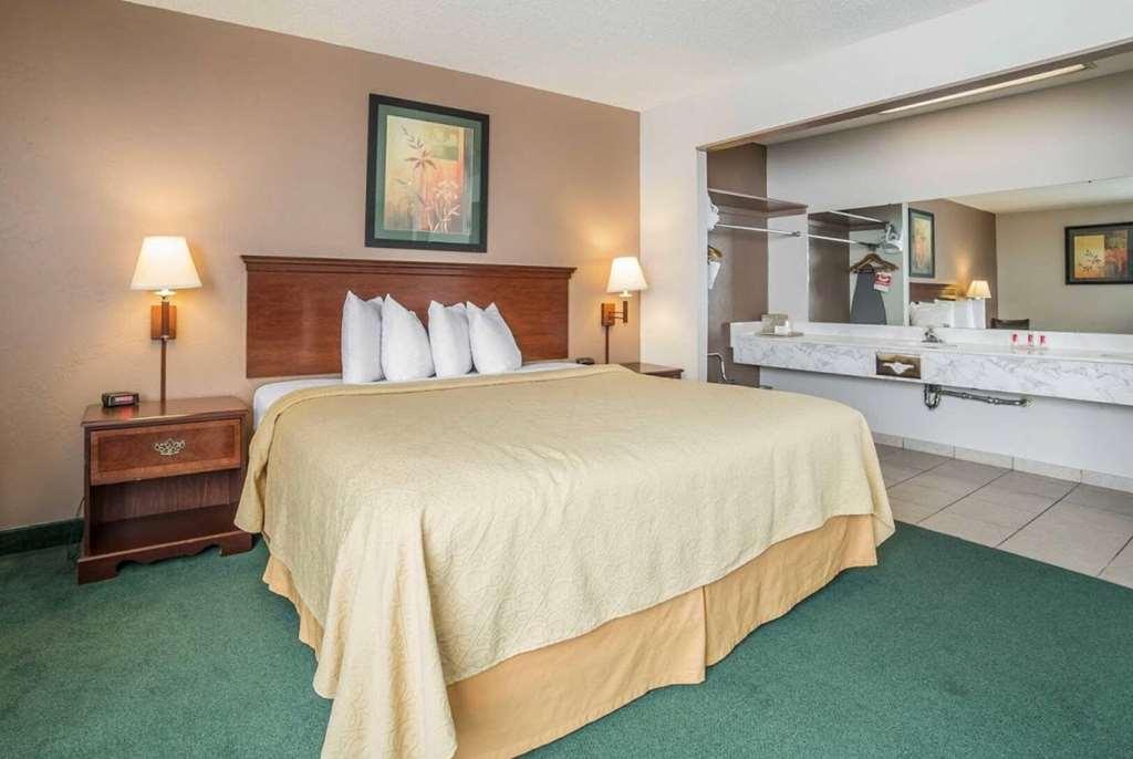 Baymont By Wyndham Great Falls City Center Rum bild